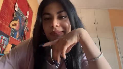 Snapshot of shirleendurrah chatting on April 5, 2026, 10:56 am Karin online show from April 5, 2026, 10:56 am