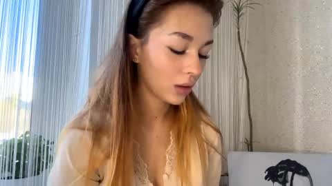 Snapshot of shirleepoma chatting on April 17, 2026, 6:16 am Joli online show from April 17, 2026, 6:16 am