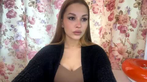 Snapshot of shirleepoma chatting on April 22, 2026, 6:16 am Joli online show from April 22, 2026, 6:16 am