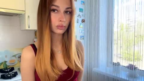 Snapshot of shirleepoma chatting on April 28, 2026, 6:18 am Joli online show from April 28, 2026, 6:18 am