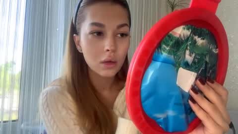 Snapshot of shirleepoma chatting on May 8, 2026, 6:19 am Joli online show from May 8, 2026, 6:19 am