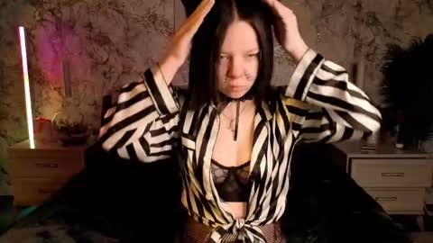 sirli online show from May 25, 2026, 12:16 am