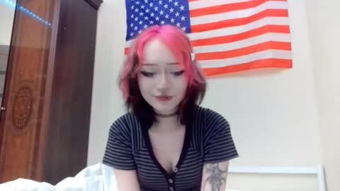 Luna online show from February 25, 2026, 8:40 pm