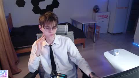 Snapshot of shiromy_ chatting on November 23, 2025, 7:24 pm shiromy_ online show from November 23, 2025, 7:24 pm