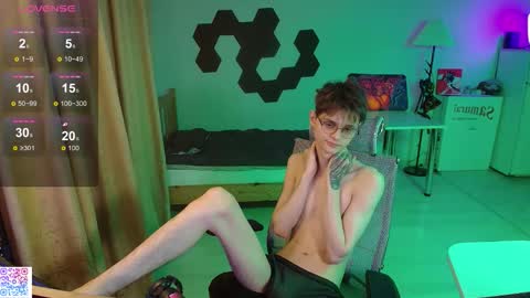 shiromy_ online show from March 27, 2026, 6:18 pm