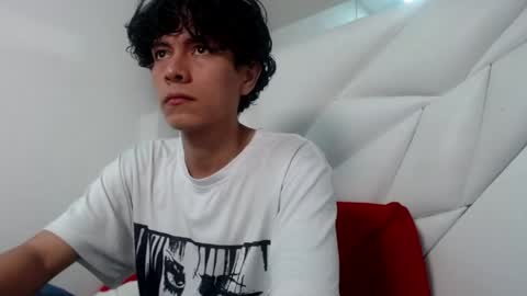 Snapshot of shirowitheb chatting on April 12, 2026, 12:21 pm SHIRO online show from April 12, 2026, 12:21 pm