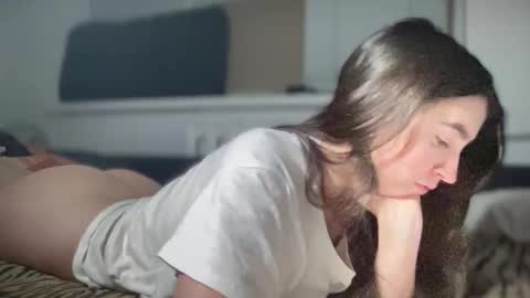 Snapshot of shizukuhunter chatting on November 19, 2025, 2:28 pm shizukuhunter online show from November 19, 2025, 2:28 pm