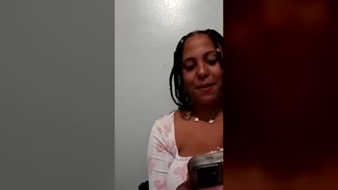 Snapshot of shockingtitz chatting on July 21, 2026, 9:17 pm spanish princess online show from July 21, 2026, 9:17 pm