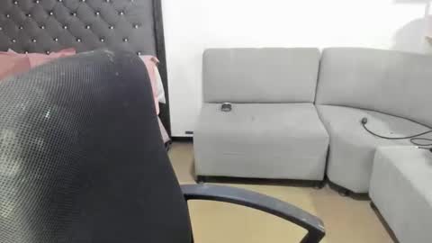 Snapshot of shofia_beltran chatting on January 15, 2025, 10:35 pm Shofia Beltran online show from January 15, 2025, 10:35 pm