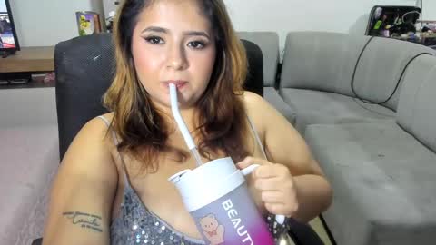 Snapshot of shofia_beltran chatting on February 27, 2025, 11:15 pm Shofia Beltran online show from February 27, 2025, 11:15 pm