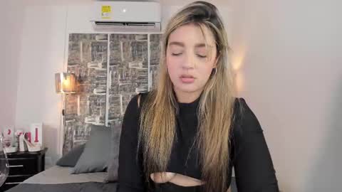 Snapshot of shofiavega chatting on September 20, 2025, 2:51 pm SHOFIA online show from September 20, 2025, 2:51 pm