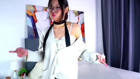 Naomi online show from April 5, 2026, 11:51 am