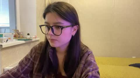 Marie online show from May 27, 2026, 1:19 pm