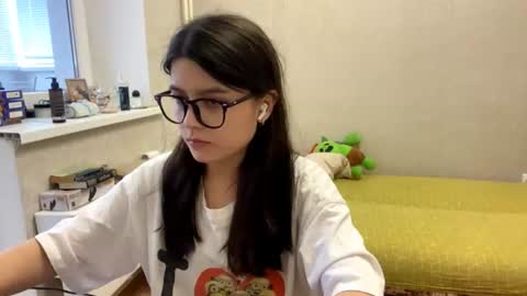 Marie online show from June 27, 2026, 2:34 pm