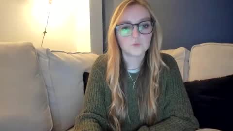 short sweetpea online show from February 22, 2025, 10:42 pm