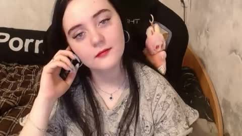 Snapshot of show_for_you chatting on October 20, 2025, 12:27 pm show_for_you online show from October 20, 2025, 12:27 pm