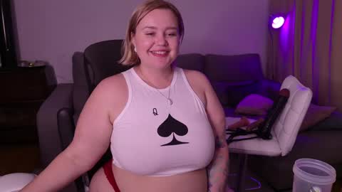 Snapshot of showmebbw chatting on February 22, 2025, 3:47 pm Mimi online show from February 22, 2025, 3:47 pm