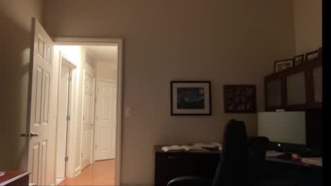 Chicago Guy online show from September 28, 2025, 3:45 am