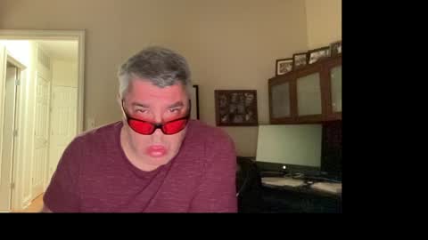 Chicago Guy online show from April 1, 2026, 3:18 am