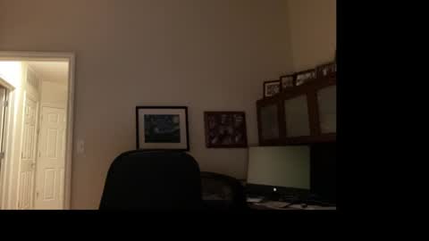 Chicago Guy online show from April 9, 2026, 3:28 am