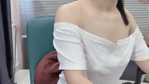 Hua yi online show from May 25, 2026, 1:22 am