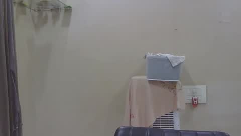 shubhamkhandelwal123 online show from October 2, 2025, 7:43 pm