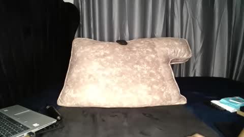 EVA online show from February 1, 2025, 1:44 am