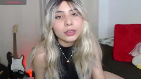 Snapshot of shy_kloe chatting on November 3, 2025, 12:46 am Kloe online show from November 3, 2025, 12:46 am