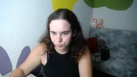 Snapshot of shy_lil chatting on September 10, 2025, 12:16 pm shy_lil online show from September 10, 2025, 12:16 pm