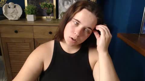 Snapshot of shy_lil chatting on September 11, 2025, 1:11 pm shy_lil online show from September 11, 2025, 1:11 pm