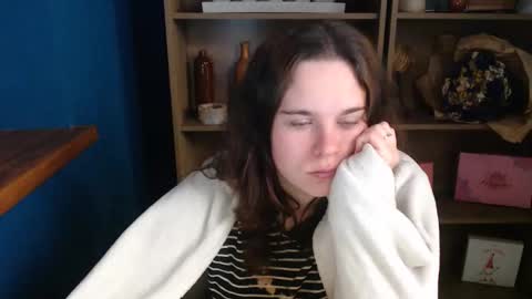 Snapshot of shy_lil chatting on October 2, 2025, 7:04 am shy_lil online show from October 2, 2025, 7:04 am