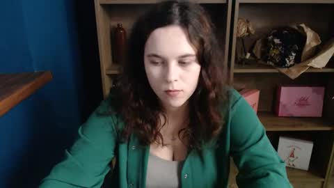 Snapshot of shy_lil chatting on October 13, 2025, 12:38 pm shy_lil online show from October 13, 2025, 12:38 pm