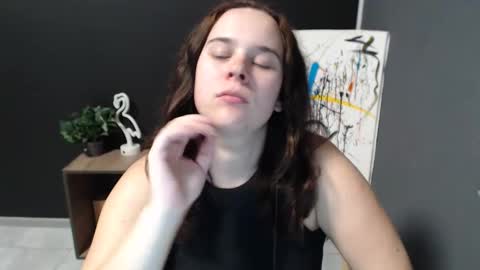 Snapshot of shy_lil chatting on October 30, 2025, 2:51 pm shy_lil online show from October 30, 2025, 2:51 pm