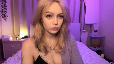 Snapshot of shy_meowmegan chatting on September 17, 2025, 9:16 pm Megan 3 online show from September 17, 2025, 9:16 pm