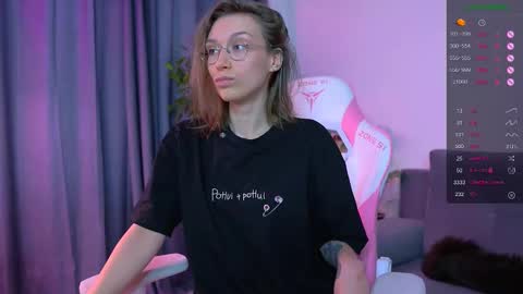 Snapshot of shy_or_horny chatting on October 16, 2025, 6:14 am HI i am Marcy online show from October 16, 2025, 6:14 am