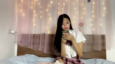 shy_pink_doll online show from June 18, 2026, 4:11 pm