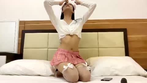 shy_pink_doll online show from June 19, 2026, 11:30 pm