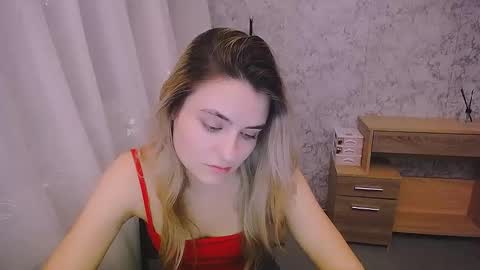 shy_sabrina_ online show from December 20, 2024, 12:05 pm