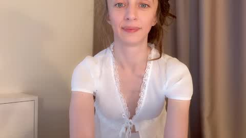shy_schoolgirl_ online show from May 18, 2026, 6:36 pm