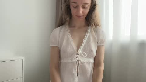shy_schoolgirl_ online show from May 20, 2026, 8:20 am
