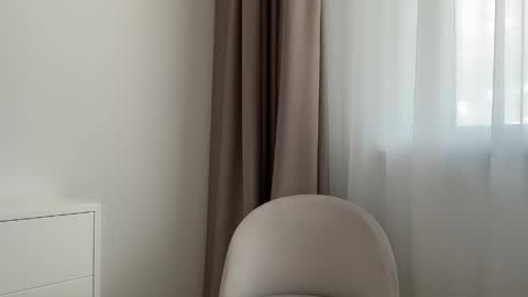 shy_schoolgirl_ online show from June 7, 2026, 4:55 pm