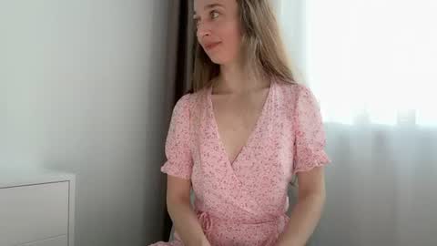 shy_schoolgirl_ online show from June 14, 2026, 6:21 pm