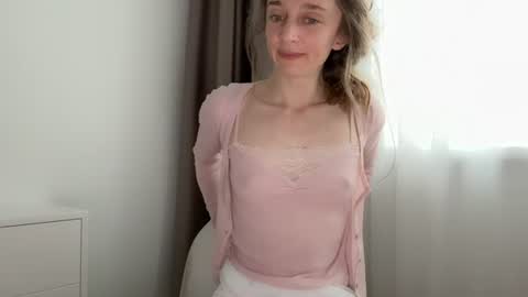 shy_schoolgirl_ online show from June 15, 2026, 2:52 pm