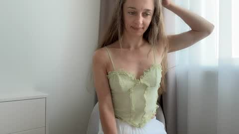shy_schoolgirl_ online show from June 30, 2026, 9:32 am