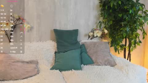 Melanie online show from March 2, 2025, 12:22 pm