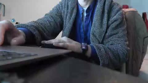 shyboy0533 online show from October 27, 2025, 7:40 pm