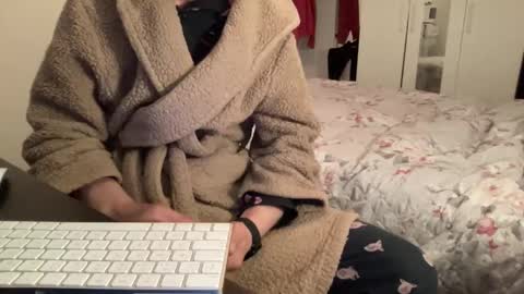 shyboy0533 online show from December 21, 2025, 4:25 pm