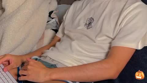 Snapshot of shydude666 chatting on November 28, 2025, 12:57 am shydude666 online show from November 28, 2025, 12:57 am