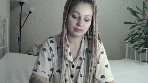 Eva online show from November 2, 2025, 3:36 pm