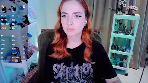 Snapshot of shyfoxxxy chatting on April 28, 2026, 4:17 am Effie online show from April 28, 2026, 4:17 am